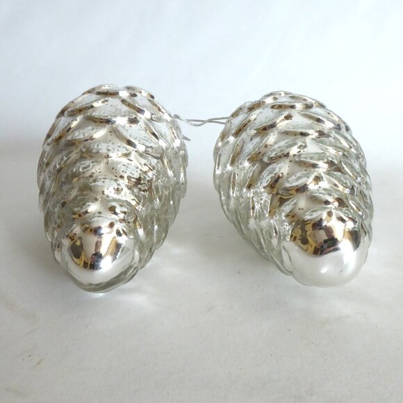 NEW 6.5” CHRISTMAS GERMAN KUGEL STYLE SILVER PINECONE GLASS ORNAMENT SET - Picture 4 of 6